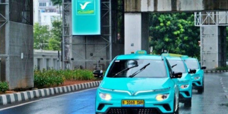 Taksi Listrik Online Asal Vietnam Xanh Sm Resmi Mengaspal Di Jakarta